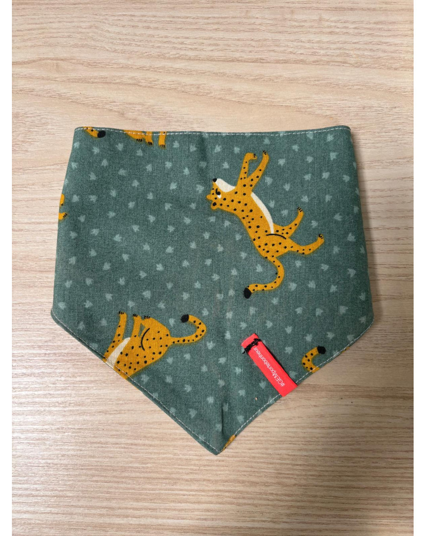 Petit foulard chien